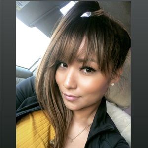 Meet your Posher, Elvia